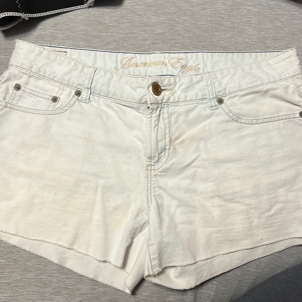 American Eagle short low rise